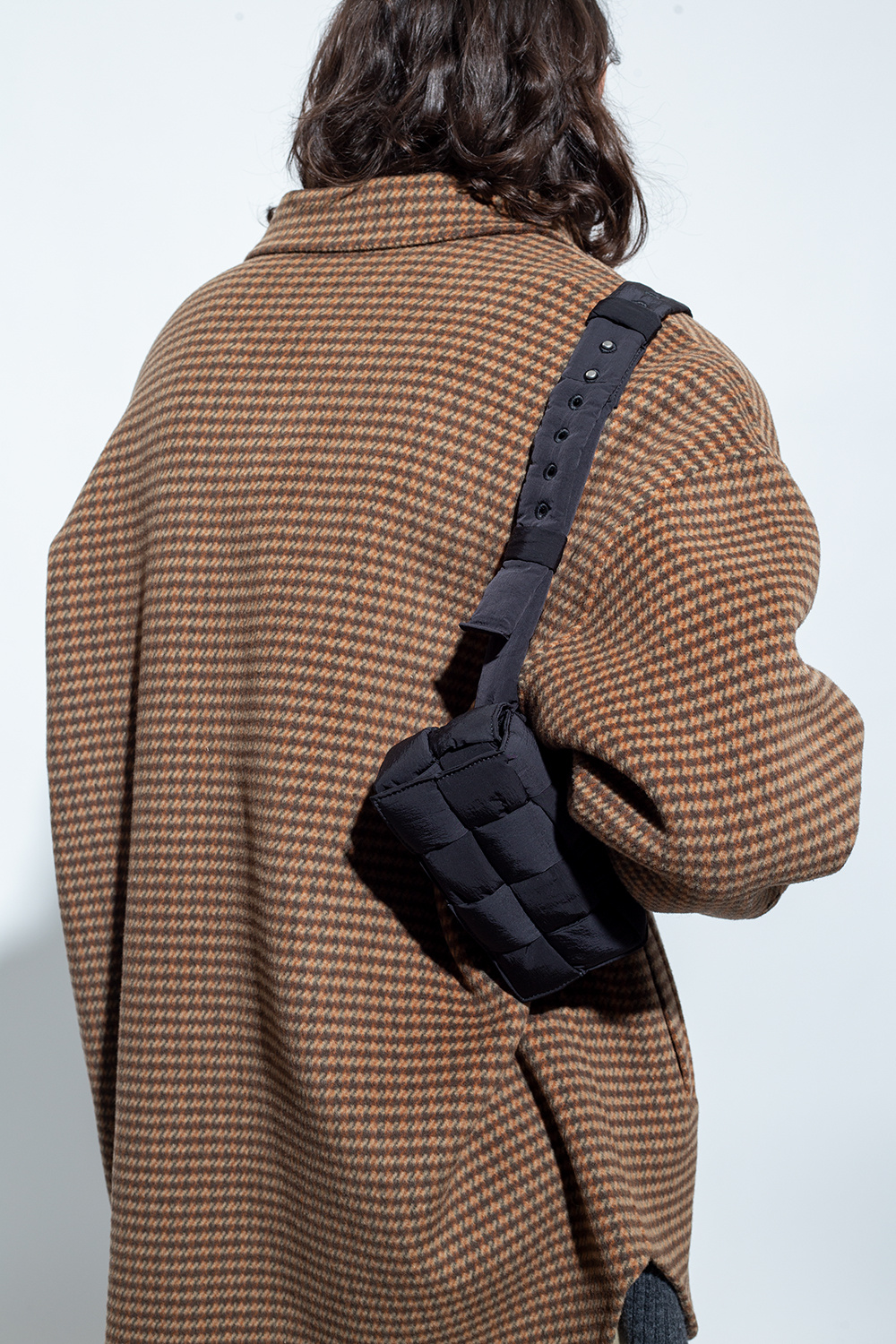 bottega veneta boucle textured jumper item SchaferandweinerShops Japan Cassette Mini belt bag Bottega Veneta